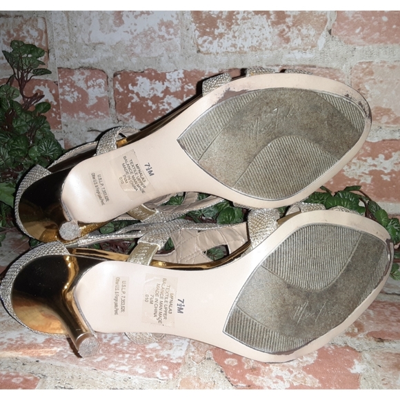 Marc Fisher Nala3 Gold Glitter Dress Sandal - Picture 10 of 16